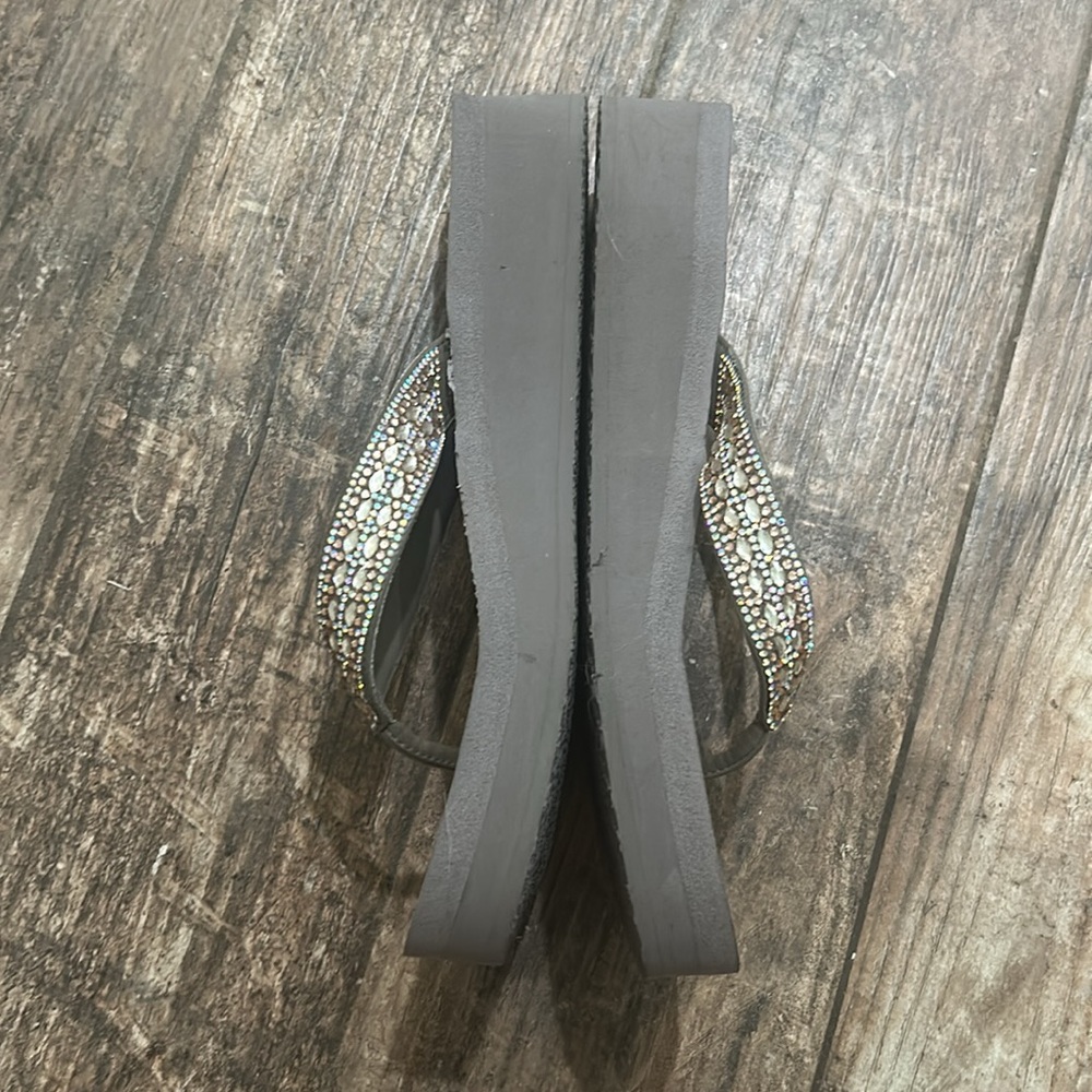Skechers Women's Yoga Foam Flip Flops - Picture 3 of 6